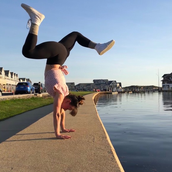 Meet your Posher, Emma - Picture 2 of 3